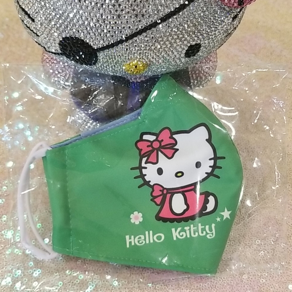 Hello Kitty Soft Face Mask - Picture 7 of 7